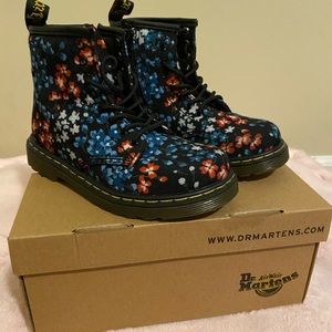 Kid Dr. Marten floral canvas boot